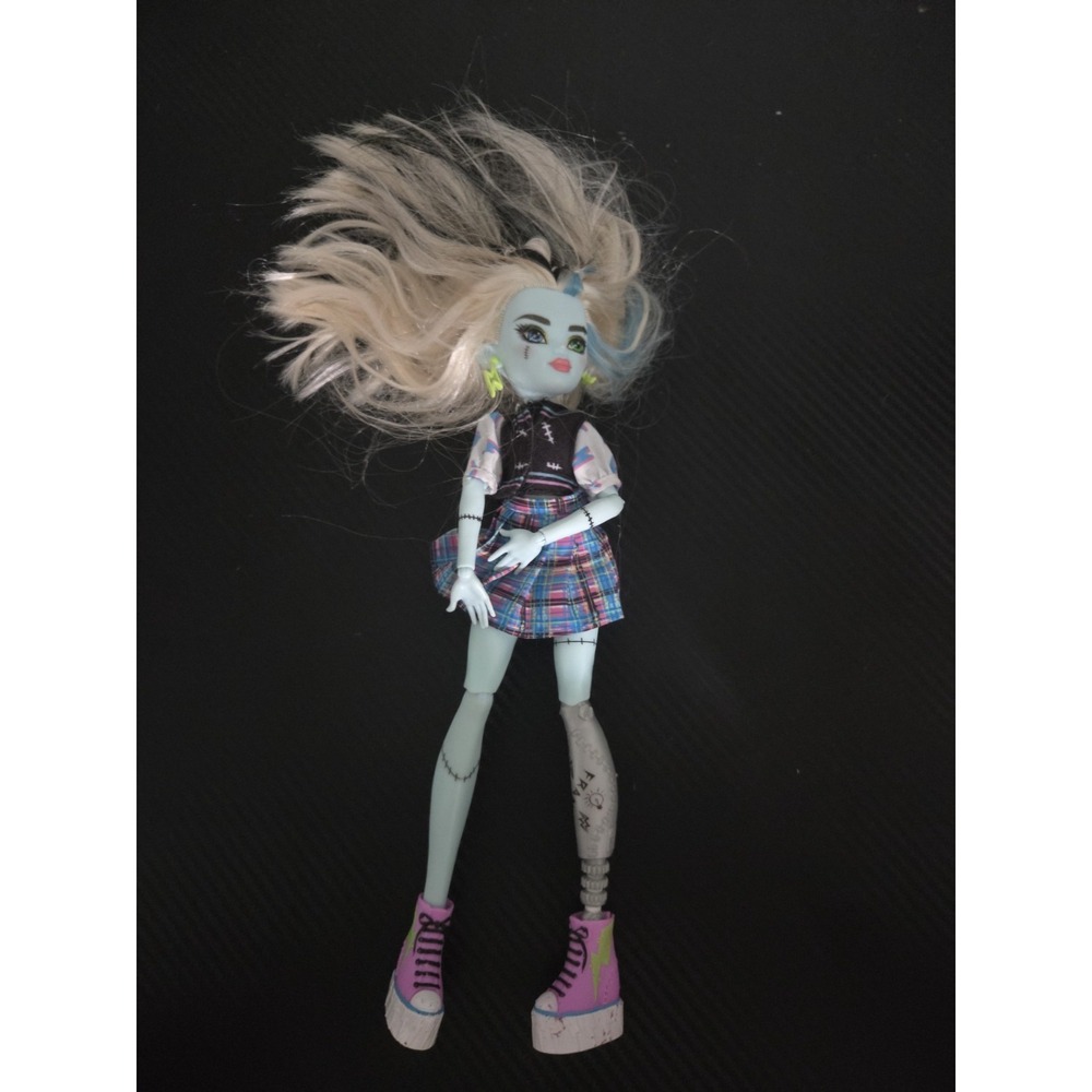 Monster High Frankie Stein Doll Blue White Hair Plaid Skirt Shoes ZD3
